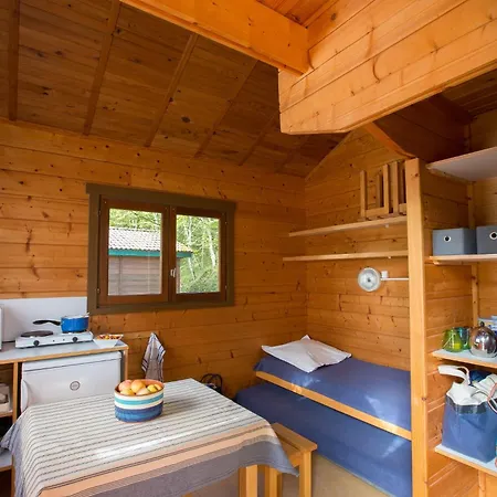 Camping de Collonges-la-Rouge Meyssac Extérieur photo